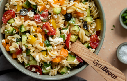 Rețetă Fitness: Salată grecească cu paste din mazăre