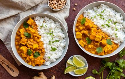 Rețetă fitness: Curry vegan cu tofu și năut