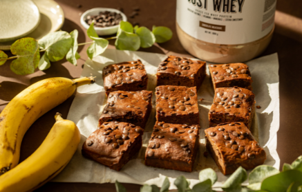 Rețetă Fitness: Brownie cu banane bogată în proteine